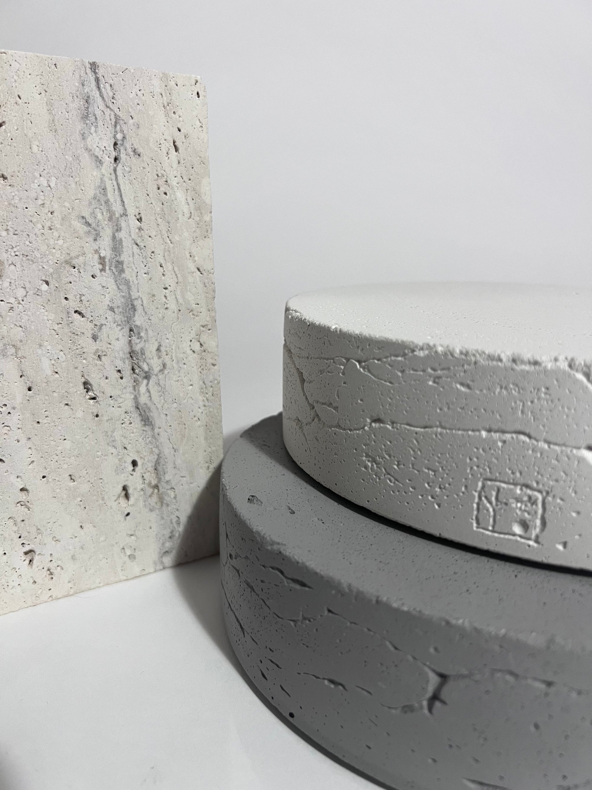 TRAVERTINE STAND