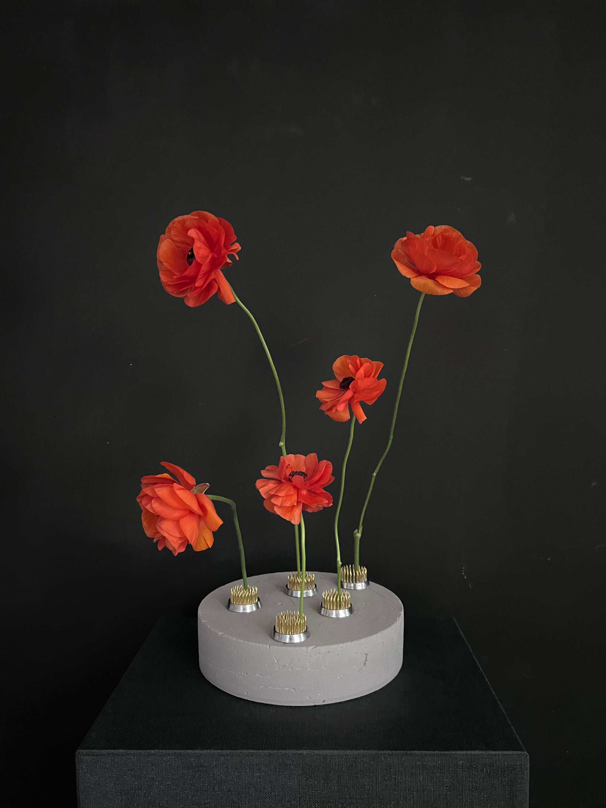 TRAVERTINE STAND