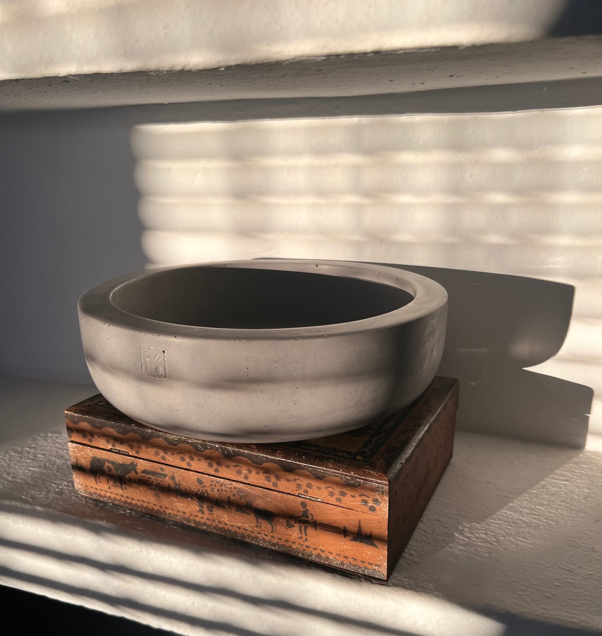 ROUND WIDE RIM BOWL Smooth