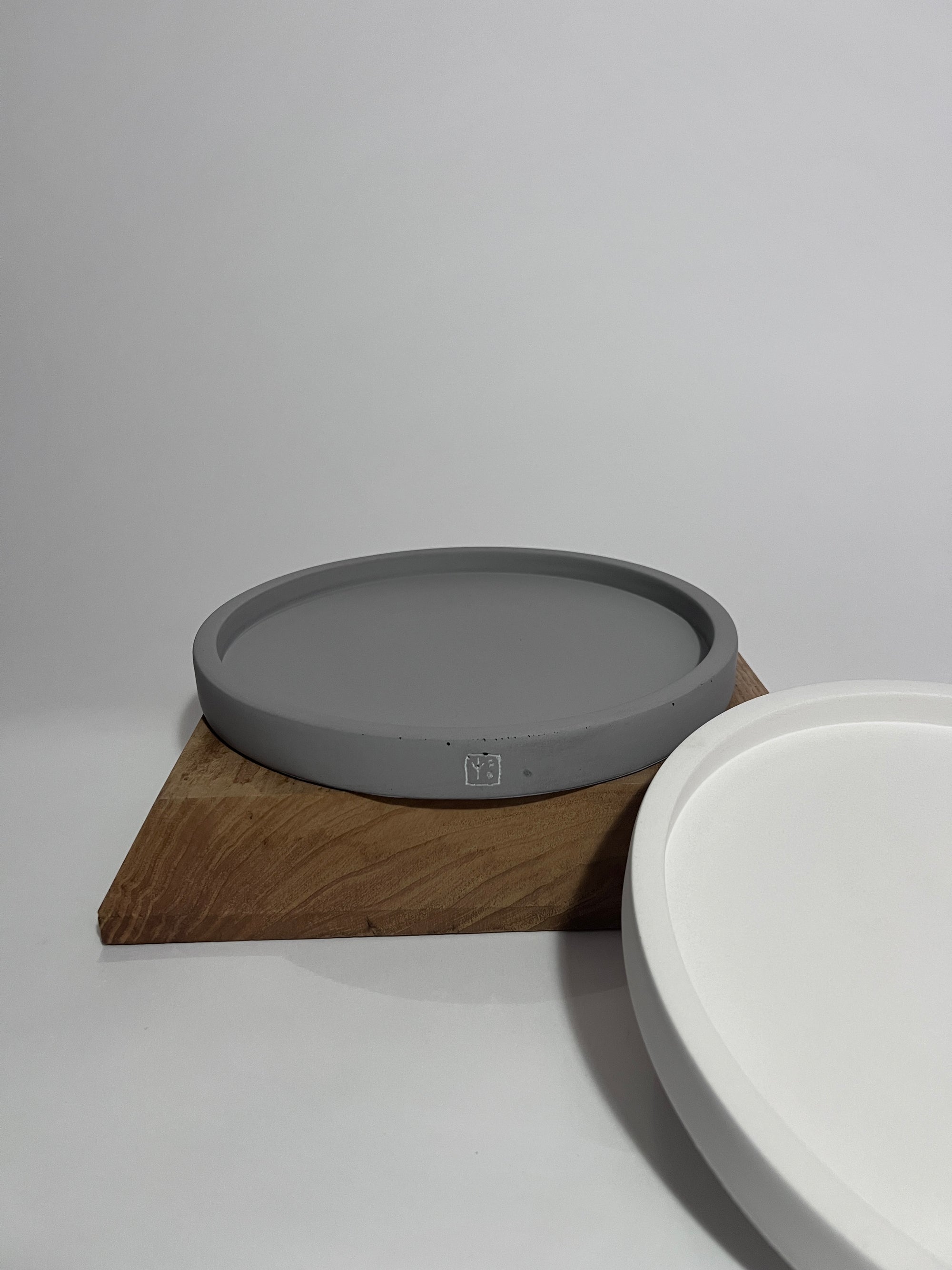 ROUND TRAY Smooth